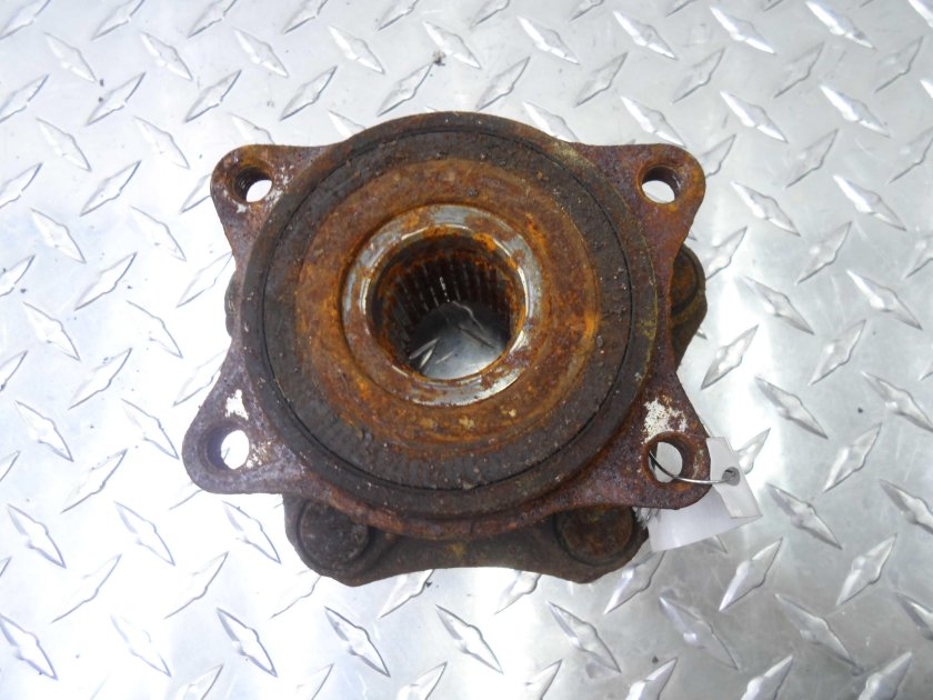 Передняя ступица Гранд Витара 2005