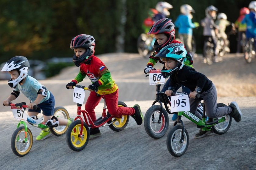 Соревнования на беговелах