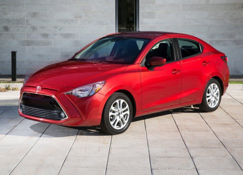 Toyota Yaris sedan 2016