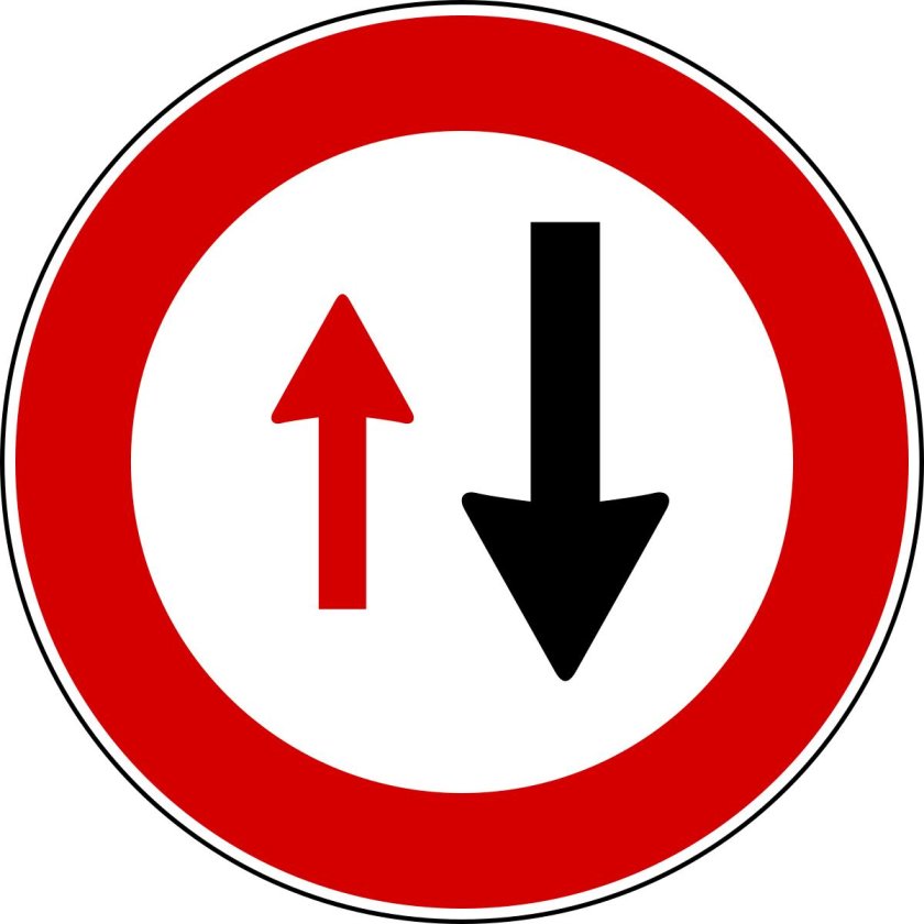 Знак встречное движение