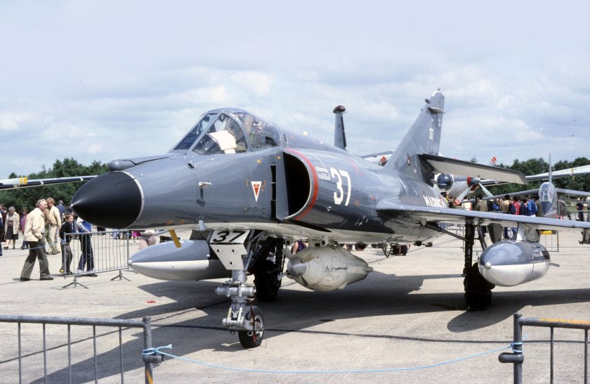 Dassault breguet super étendard