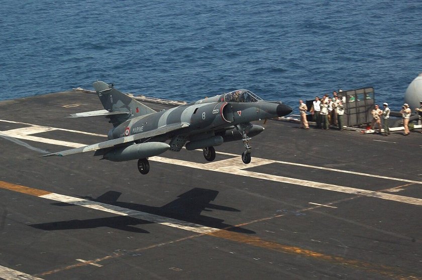 Dassault Etendard палубный истребитель-бомбардировщик