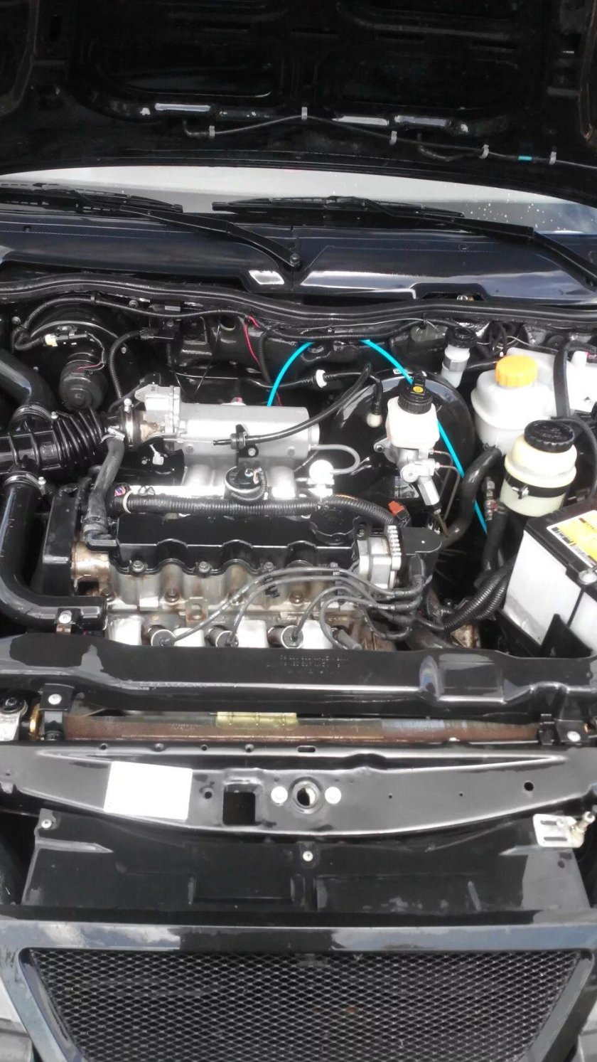 Подкапотка Дэу Нексия