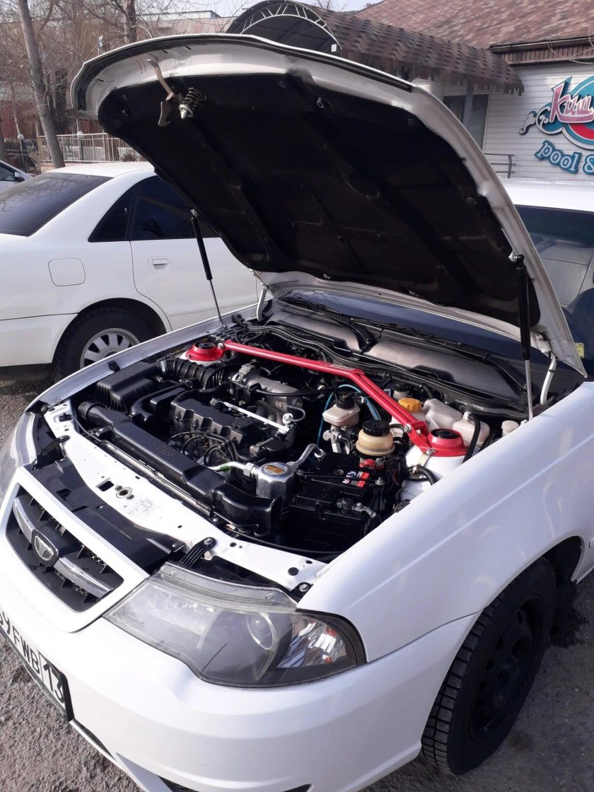 Капот Daewoo Nexia n150
