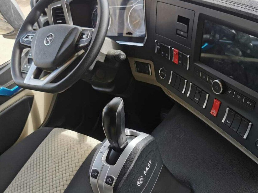 Магистральный тягач