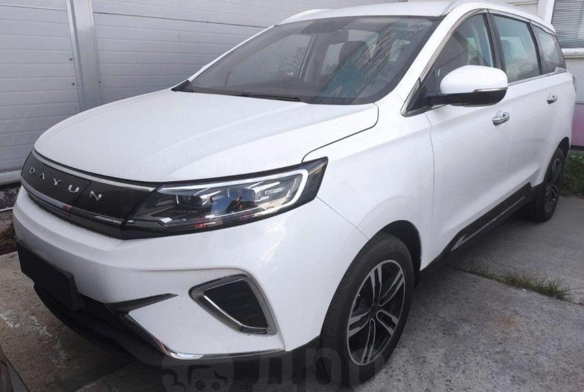 Минивэн китайский