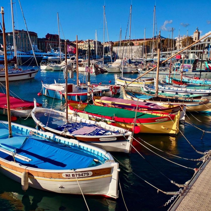 Яхты в порту Италии