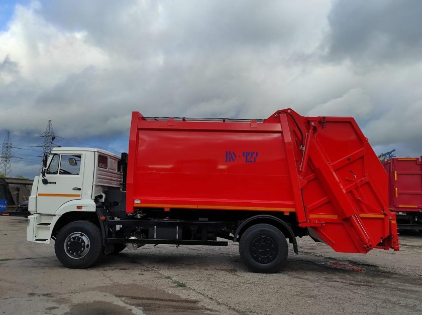 Ко-427-72 на шасси КАМАЗ 53605 мусоровоз