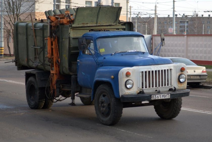 ГАЗ 53 ко 413 мусоровоз