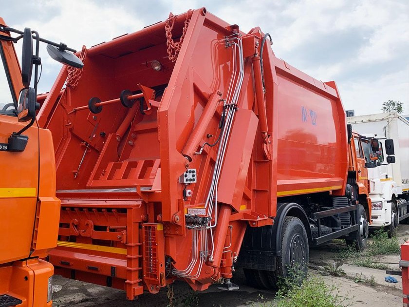 Ко-427-72 на шасси КАМАЗ 53605 мусоровоз