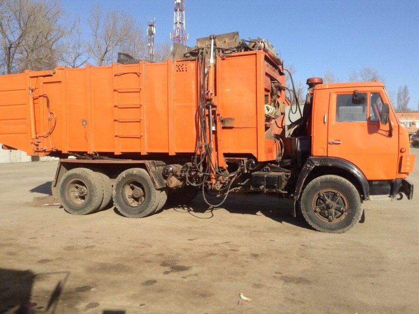 Мусоровоз КАМАЗ ко 415 а 53215