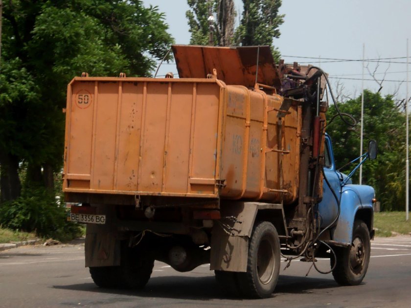 ГАЗ 53 ко 413 мусоровоз