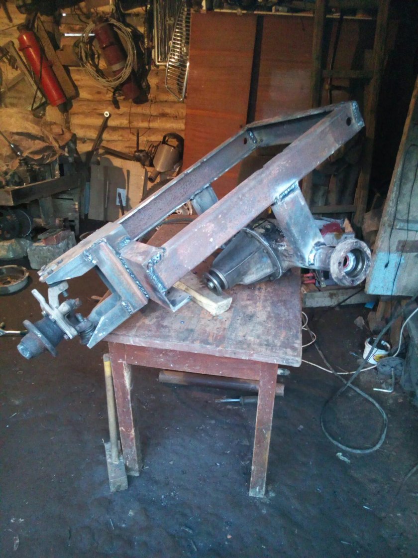 Трактор переломка рама