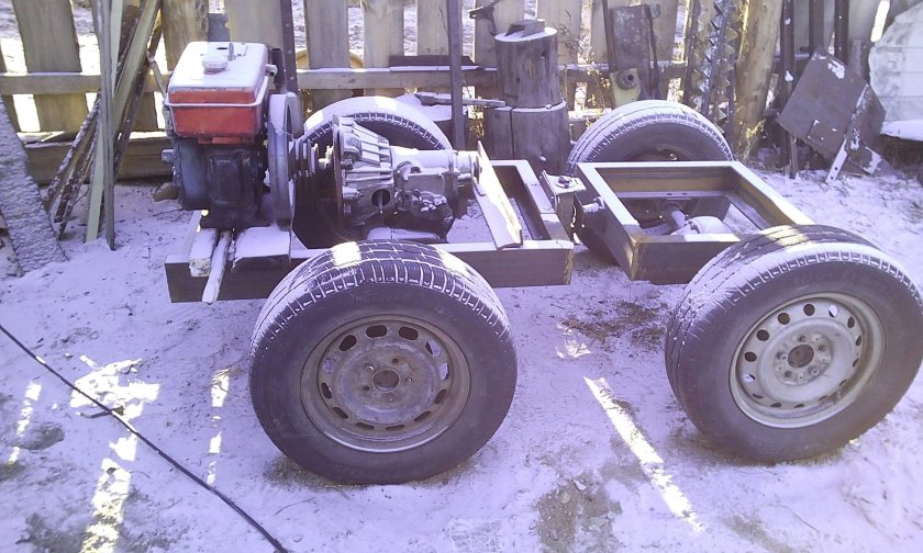 Трактор переломка с двигателем ВАЗ 2108