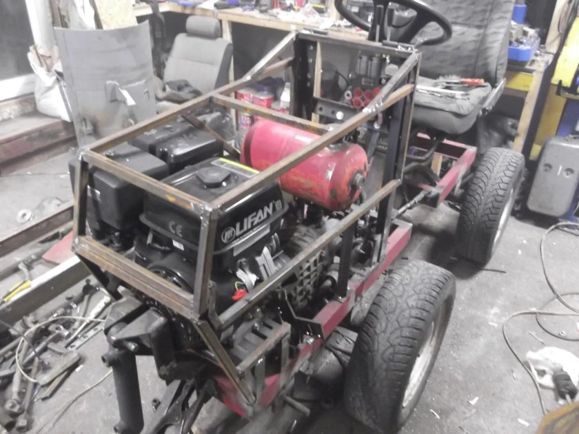 Мини погрузчик переломка 4х4