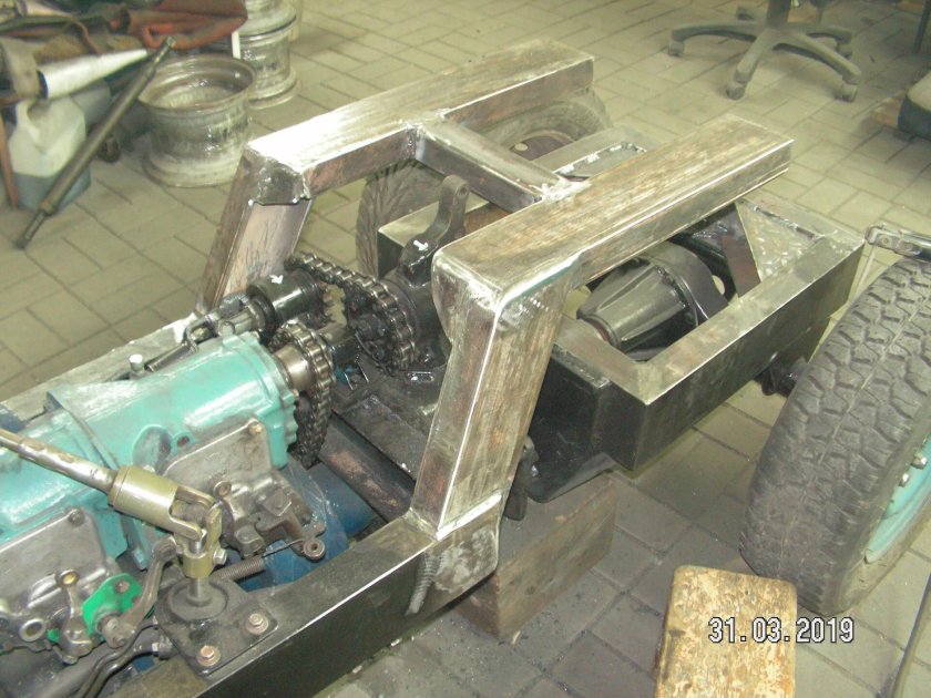 Трактор переломка 4вд с двигателем ВАЗ 2101