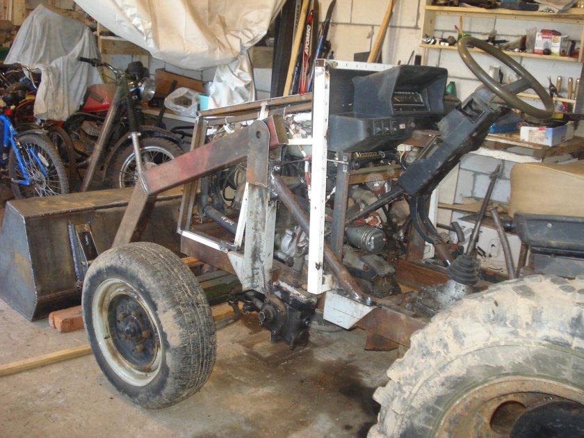 Трактор переломка 4х4