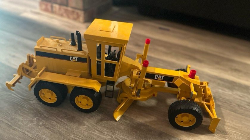 Грейдер игрушка