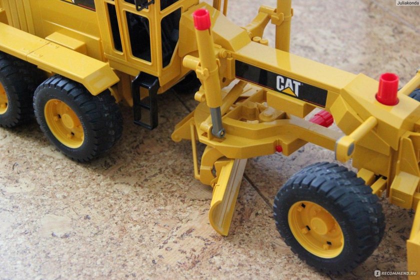 Bruder грейдер