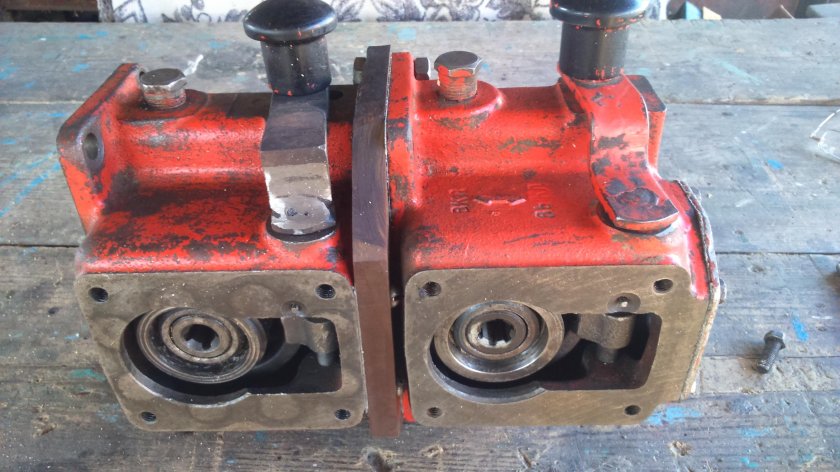 Привод насоса НШ-10 трактора т-25