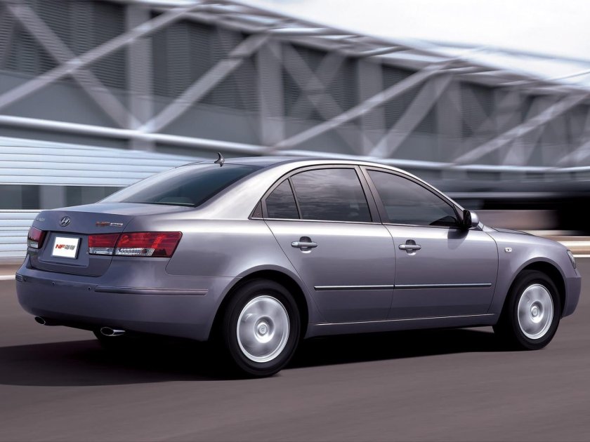 Hyundai NF 2005