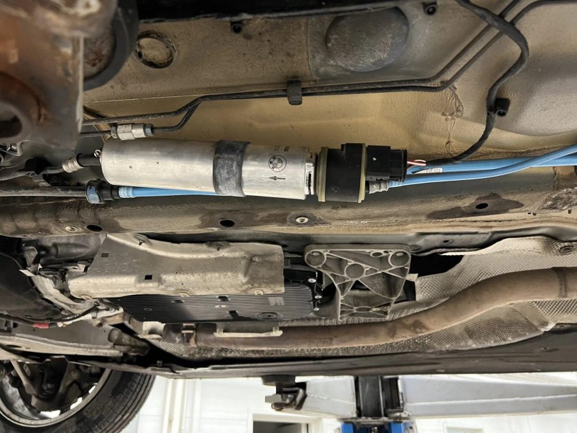 Замена топливного фильтра BMW f10