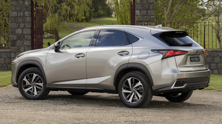 Лексус нх300