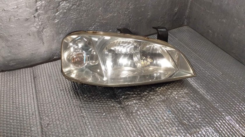 A153772020ba фара прав