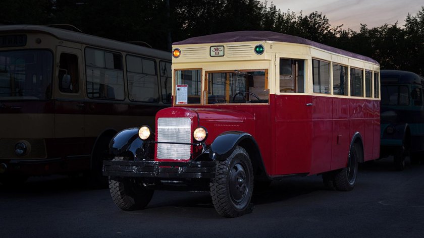 Автомобиль ЗИС 8