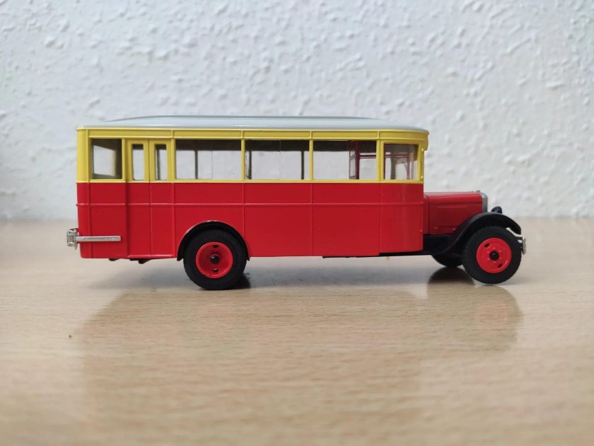 Модель ЗИС 8