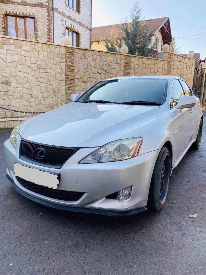 Лексус is 250