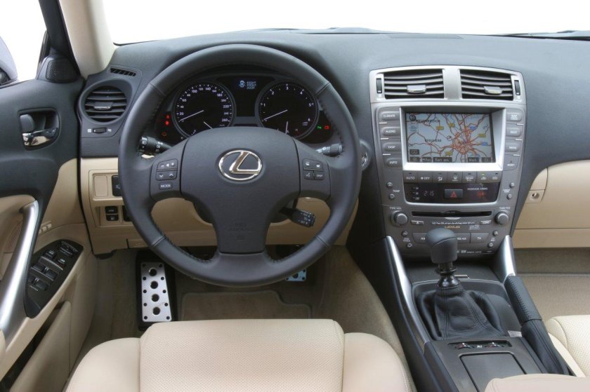 Лексус ИС 220