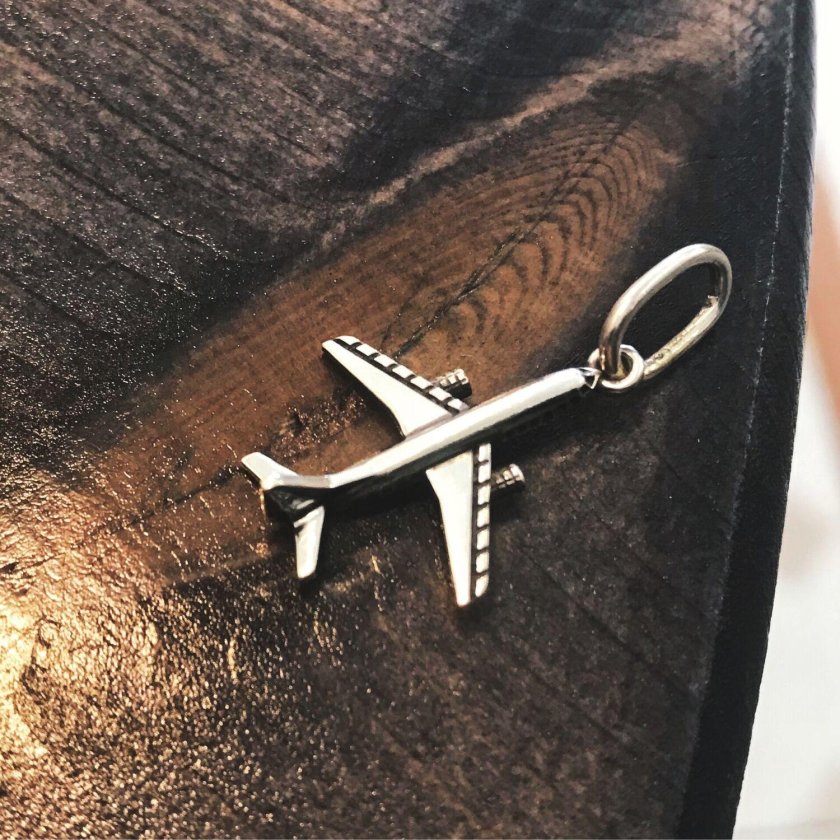 Кулон самолет