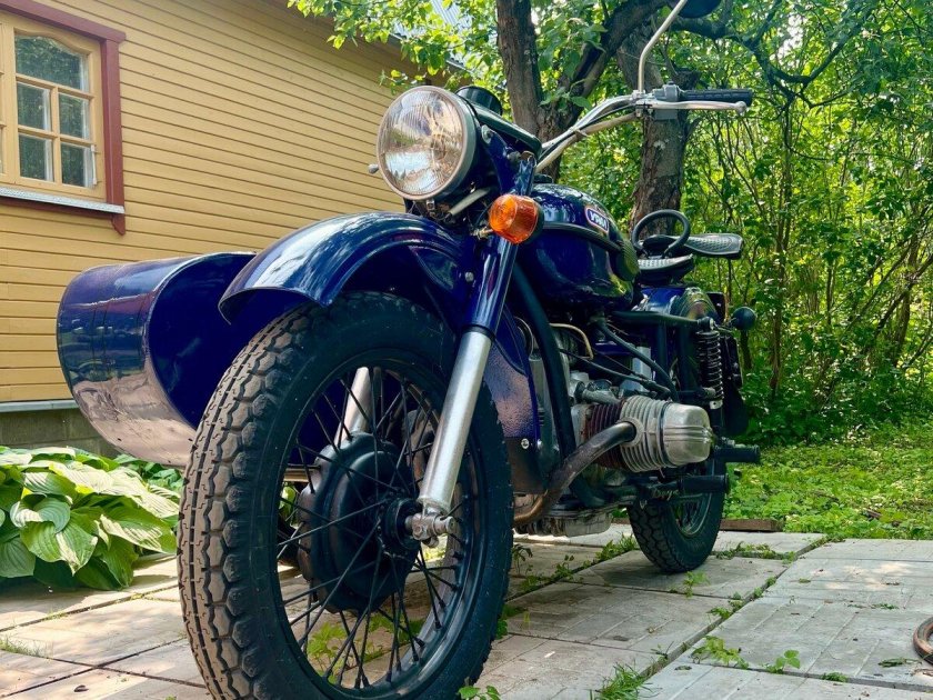 Мотоцикл урал имз-8.103.1989