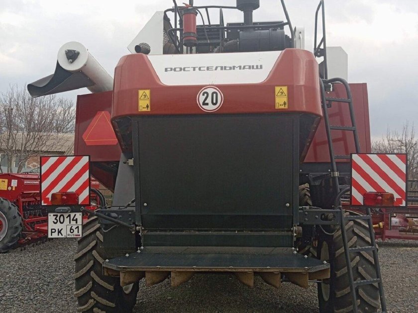 Комбайн ростсельмаш торум 750