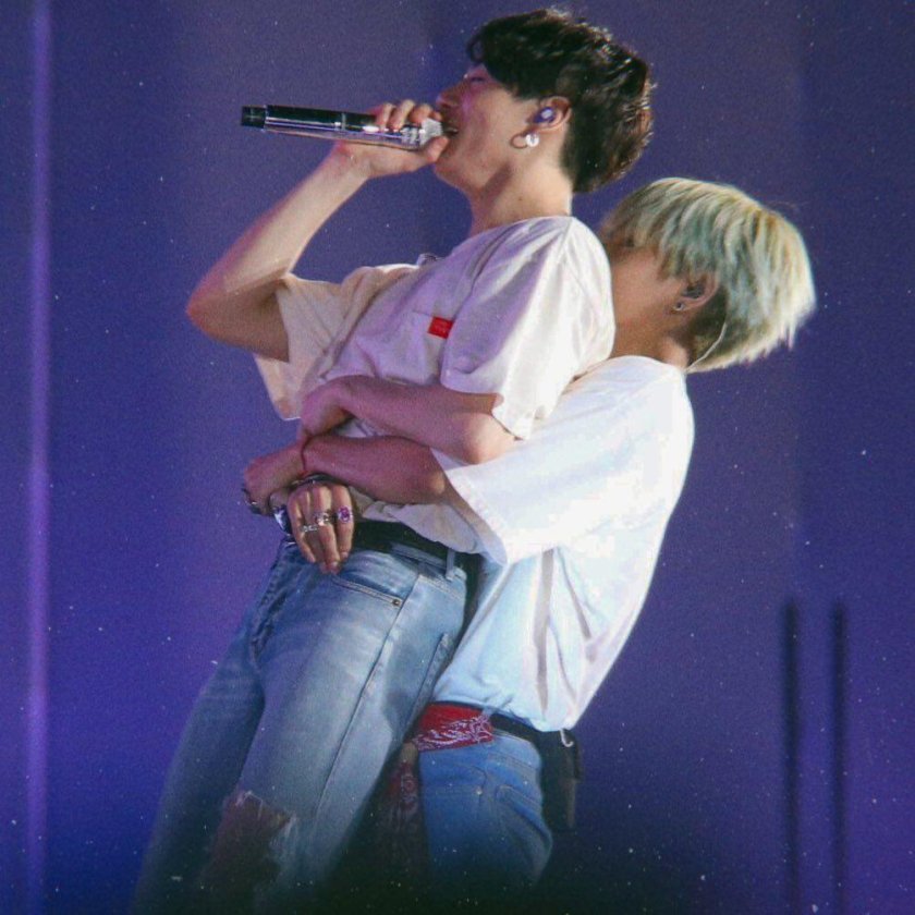 БТС поцелуи