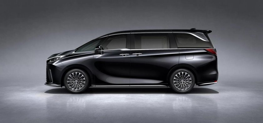 Лексус минивэн 2023