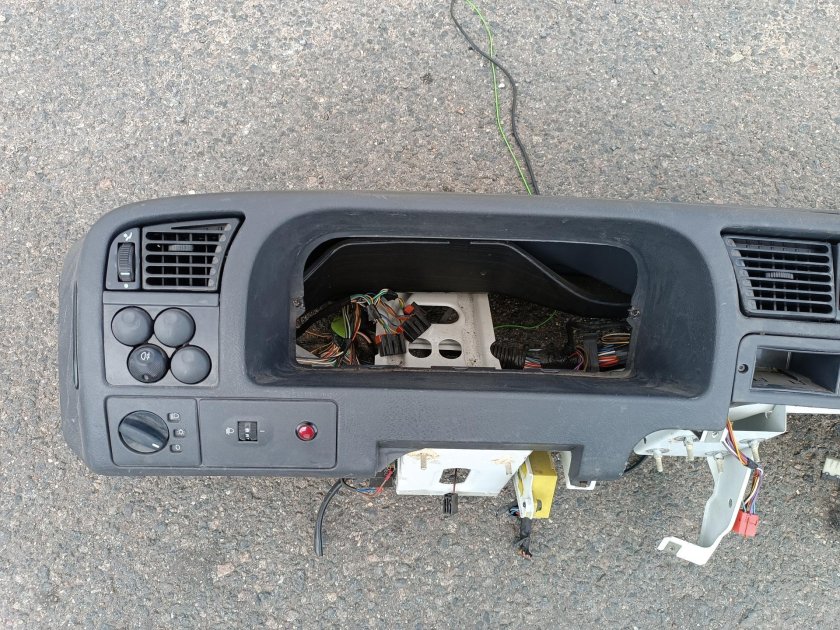 Торпеда Пежо 206