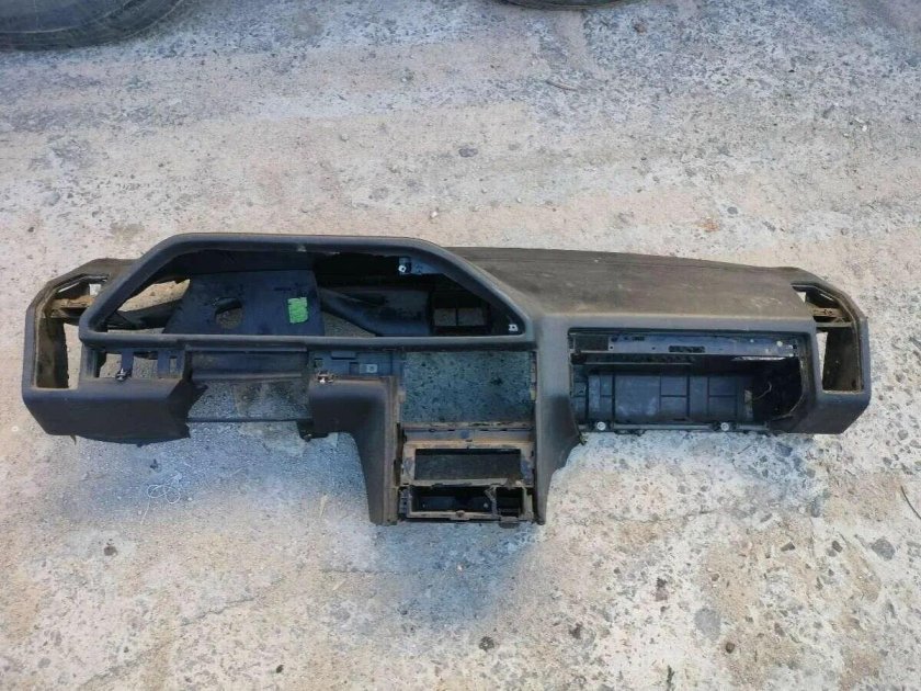 Панель передняя Торпедо Peugeot 605 1992 Размеры