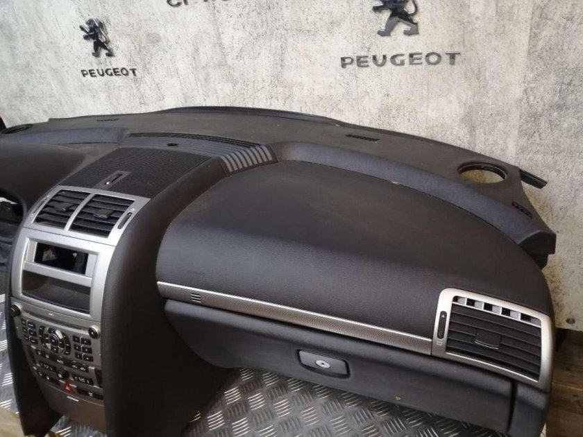 Торпедо Пежо 407