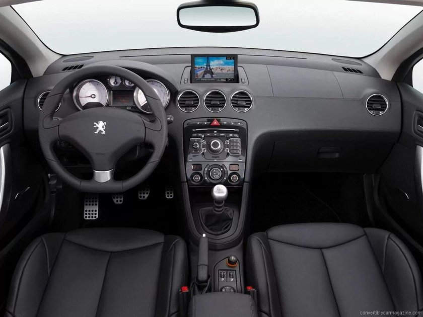 Пежо 308 2011 салон