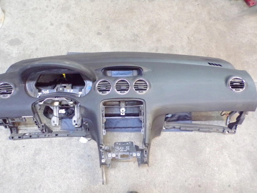 Панель пежо 308