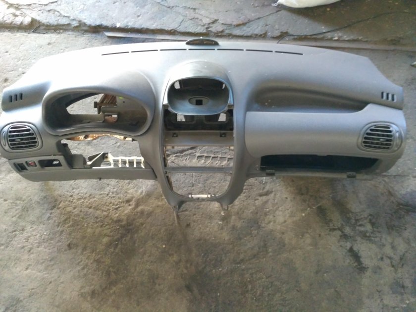 Торпедо Пежо 206