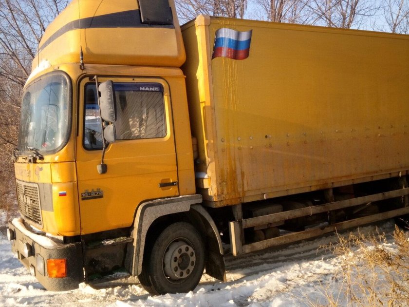 Тентованный грузовик