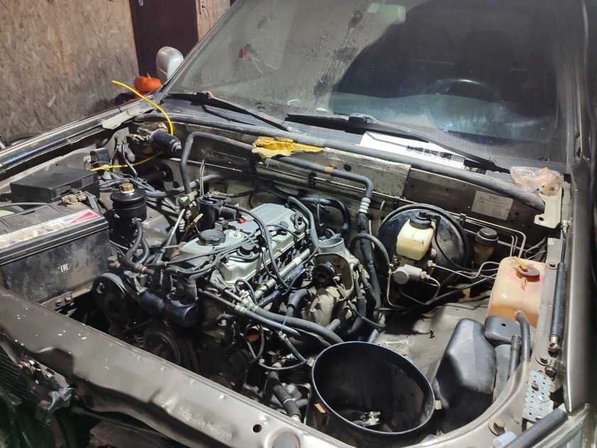 Derways Shuttle 2.4 подушка раздатки