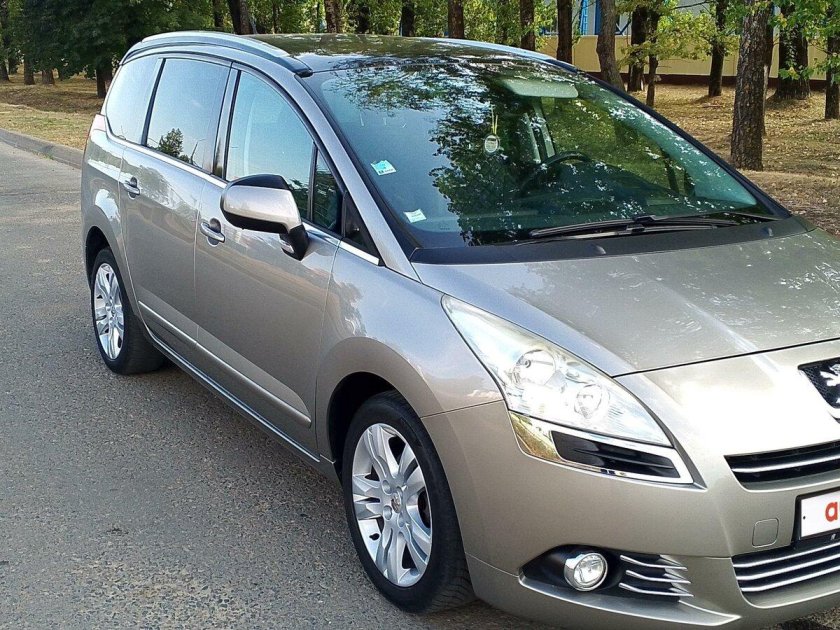 Peugeot 5008 2009 2013