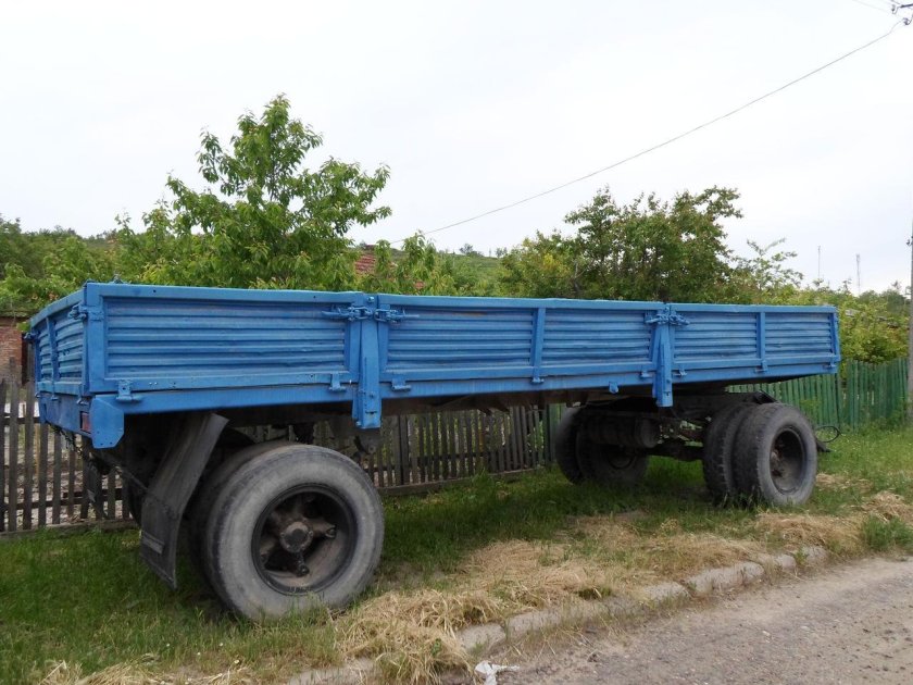 Прицеп ГКБ-8350 бортовой