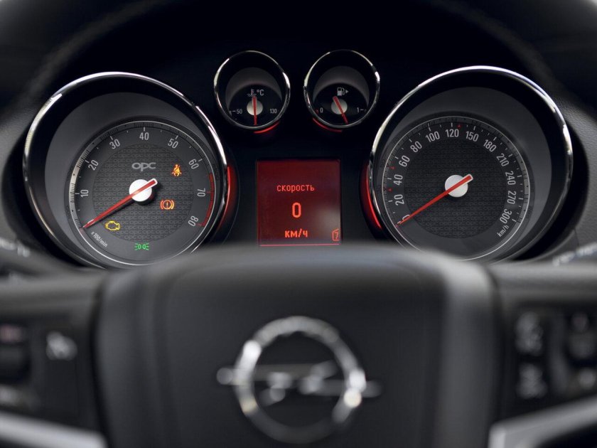 Opel Insignia панель приборов