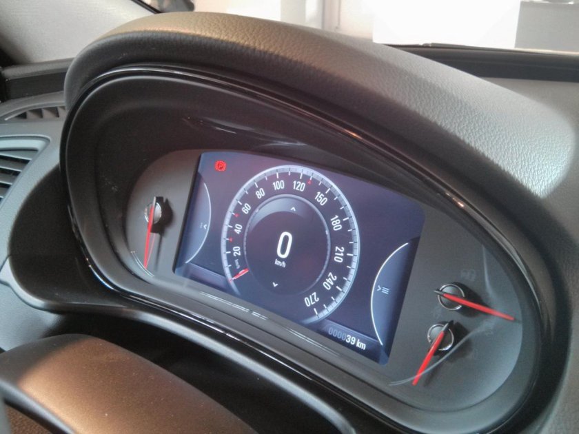 Приборная панель Опель Инсигния