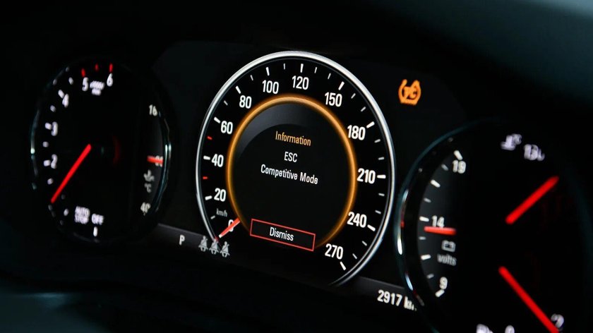 Opel Insignia панель приборов